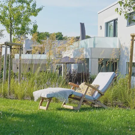 Charmante Wippsteert Auf Ruegen, Grosser Garten Und Sonnen Terrasse Am Golf Platz Und Nationalpark Jasmund *