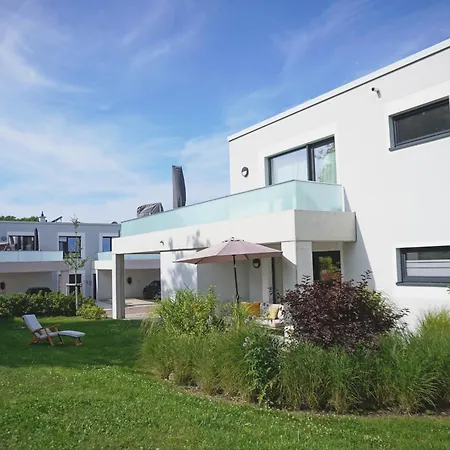 Charmante Wippsteert Auf Ruegen, Grosser Garten Und Sonnen Terrasse Am Golf Platz Und Nationalpark Jasmund * Lohme