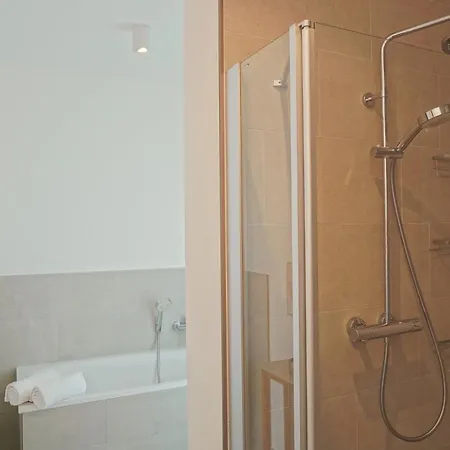 Charmante Wippsteert Auf Ruegen, Grosser Garten Und Sonnen Terrasse Am Golf Platz Und Nationalpark Jasmund Apartament Lohme