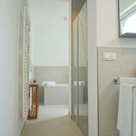 Charmante Wippsteert Auf Ruegen, Grosser Garten Und Sonnen Terrasse Am Golf Platz Und Nationalpark Jasmund *