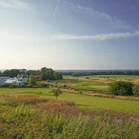 Charmante Wippsteert Auf Ruegen, Grosser Garten Und Sonnen Terrasse Am Golf Platz Und Nationalpark Jasmund Apartment Lohme